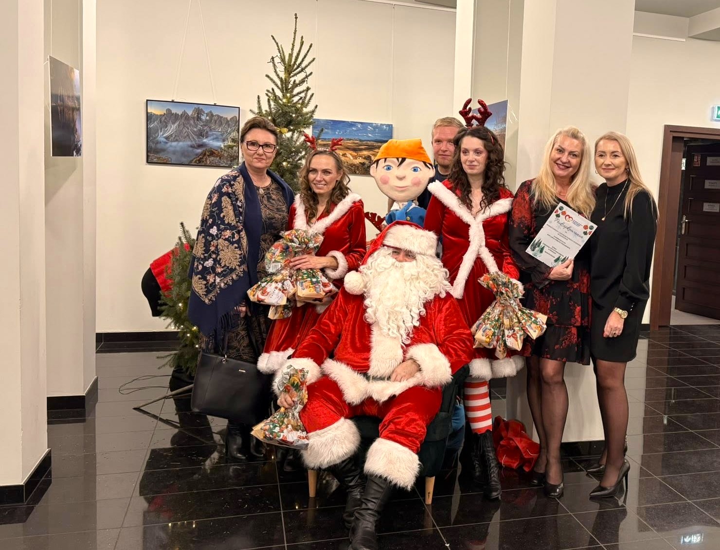 Ilustracja wprowadzenia: ✨ Magiczny wieczór teatralny ✨